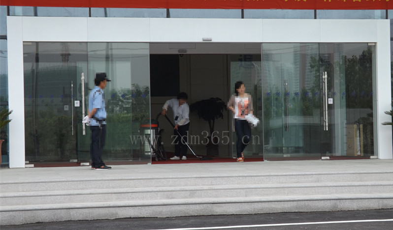 松下自动感应门企业大楼案例图 松下自动感应门企业大楼案例图