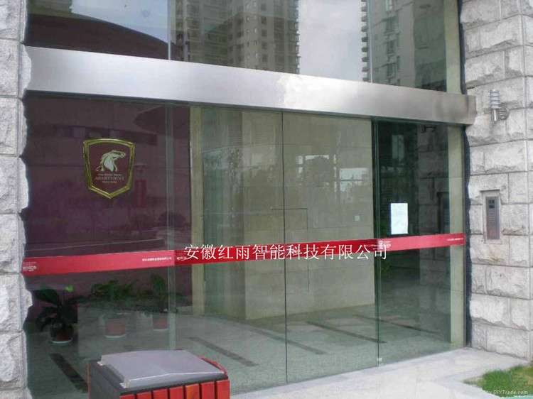 玻璃自动门配备了门禁系统楼宇系统需要刷卡或者内部授权！