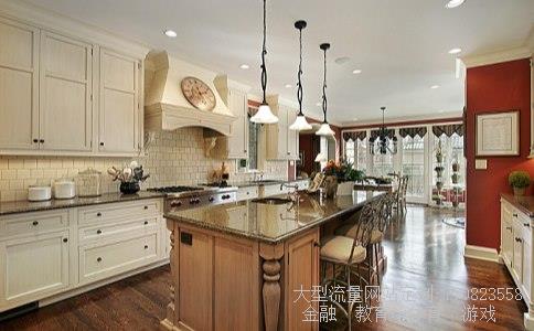 蓝色对比色-请问红色的对比色是什么颜色