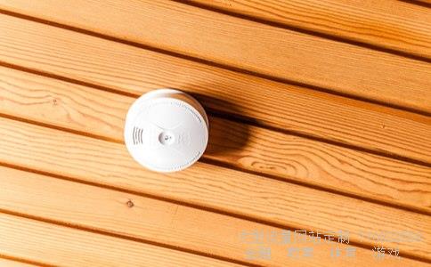 玻璃幕墙施工方案-半隐框玻璃幕墙怎样定义