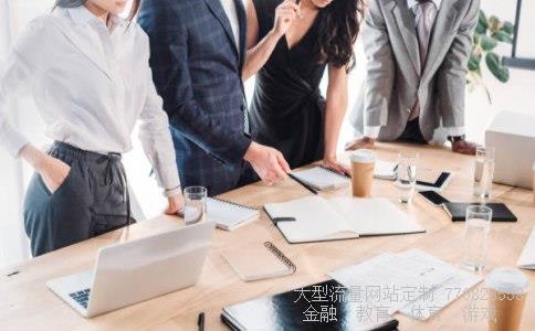 电脑屏幕闪-如何调节台式电脑屏幕亮度