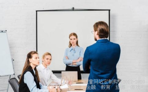 请周易取名字大全帮忙取名，结合生辰八字取名。