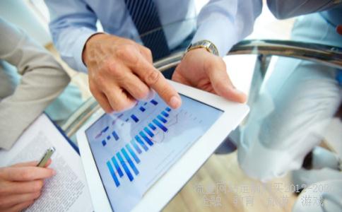 本兮，单小源-《你在看孤单的风景》歌词