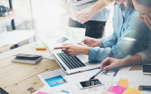 有关于中学语文作文人物事迹与名人名言资料吗?能否提供一些经过点评的优秀范文?