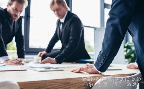 想考北京英文导游证，不知哪本英文教材比较权威，各位推荐一下吧