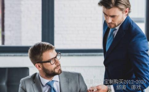 四年级上册英语手抄报最简单的而且最好看的字儿能写少