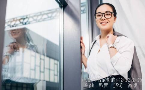 国庆节小合唱《团结就是力量》串词，请快帮帮忙啊，兄弟谢谢了