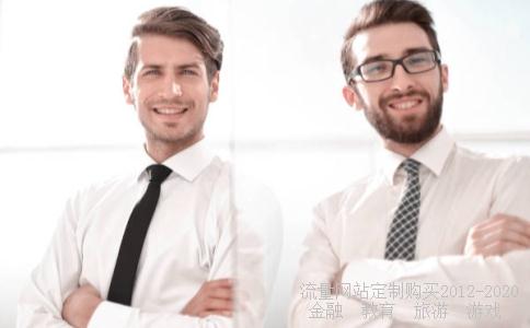 有首歌刚才大概是你所有承诺承诺的太脆弱。还有一句是再美的花朵盛开过就凋零。大家帮帮忙