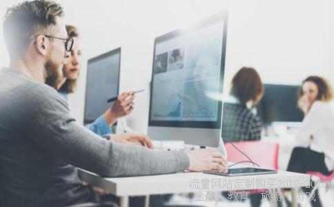 大巴司机吴斌的事件中，那块铁片从哪飞来的?怎么会空中突然飞块铁片过来呢?